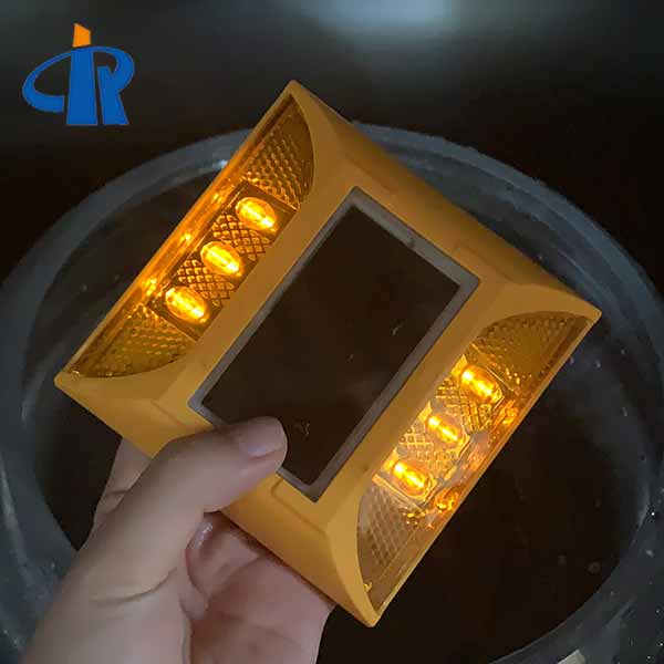 <h3>Customized Horseshoe road stud reflectors For Pedestrian Crossing</h3>
